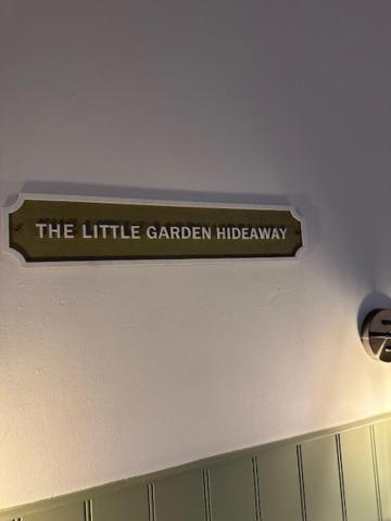 The Little Garden Hideaway With Stunning Sea Views And Garden Bed & Breakfast Holyhead Dış mekan fotoğraf