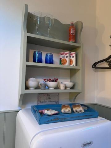 The Little Garden Hideaway With Stunning Sea Views And Garden Bed & Breakfast Holyhead Dış mekan fotoğraf